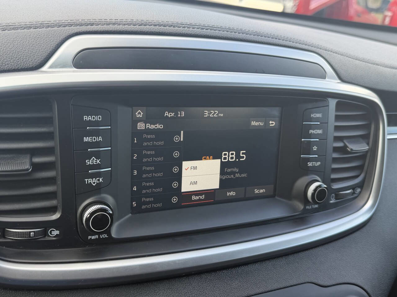 Used 2019 Kia Sorento S image 39