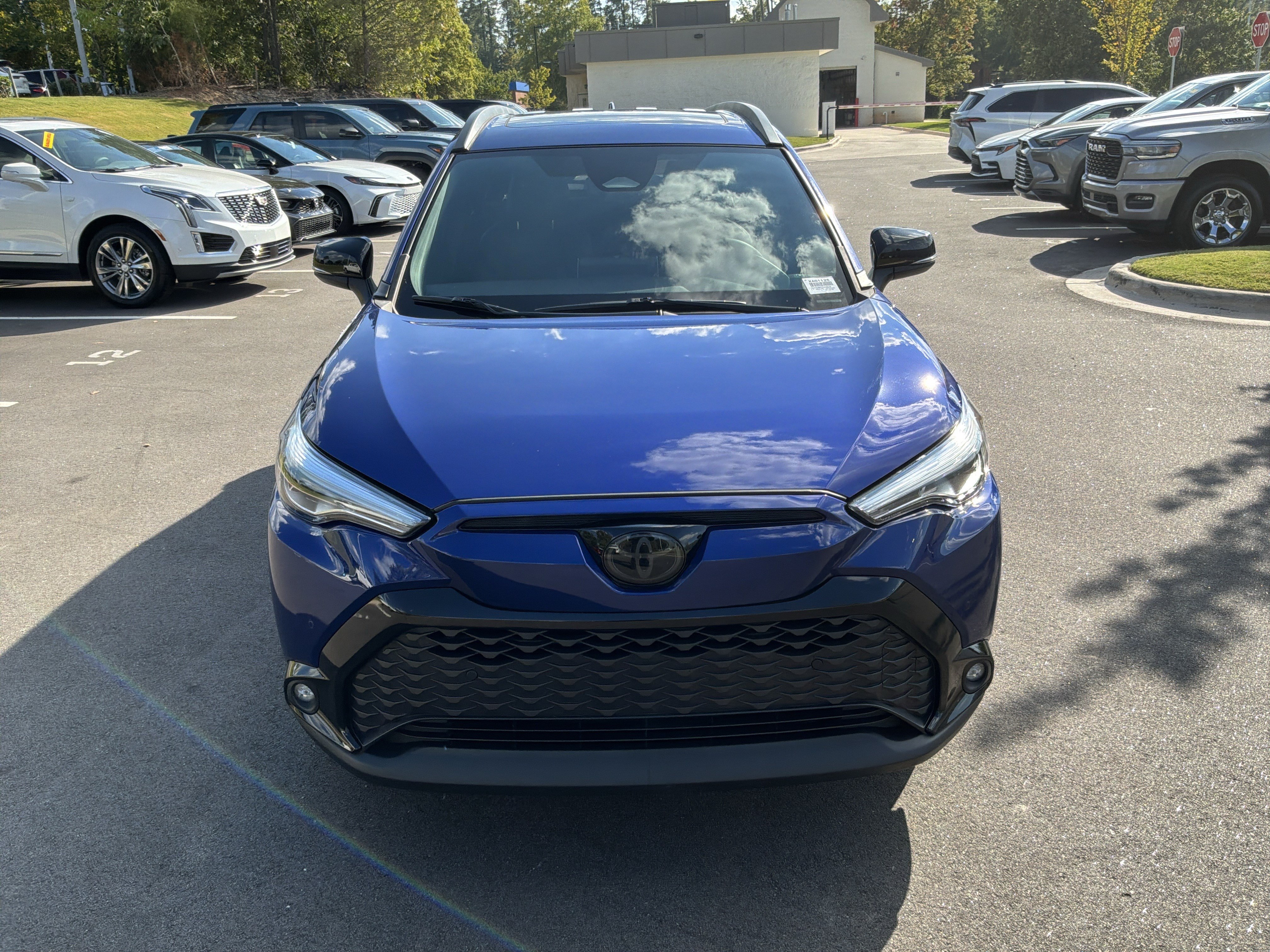 Used 2025 Toyota Corolla Cross AWD Hybrid w/ Convenience Package image 3