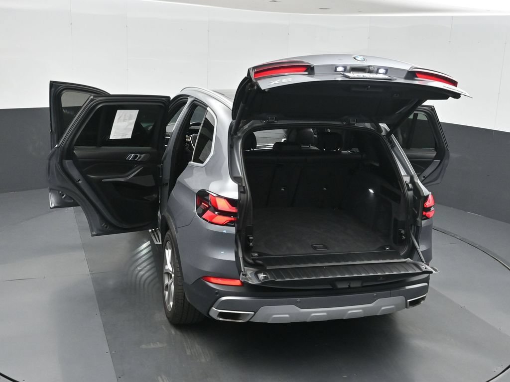 Used 2025 BMW X5 xDrive40i AWD/4WD image 54