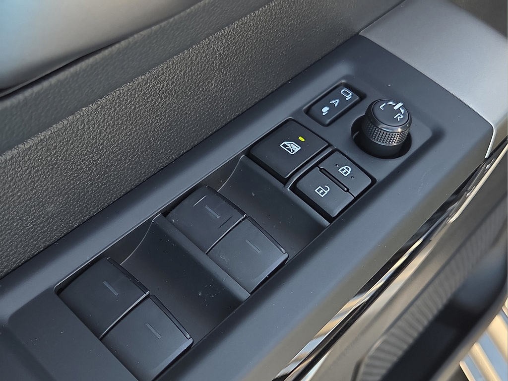 New 2026 Toyota Tundra Limited AWD/4WD image 18