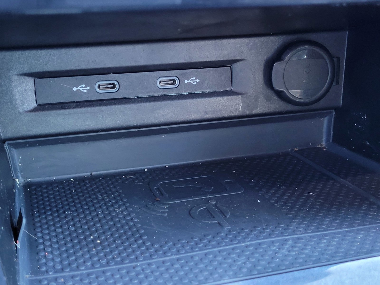 Used 2022 Volkswagen Tiguan SE R-Line image 26