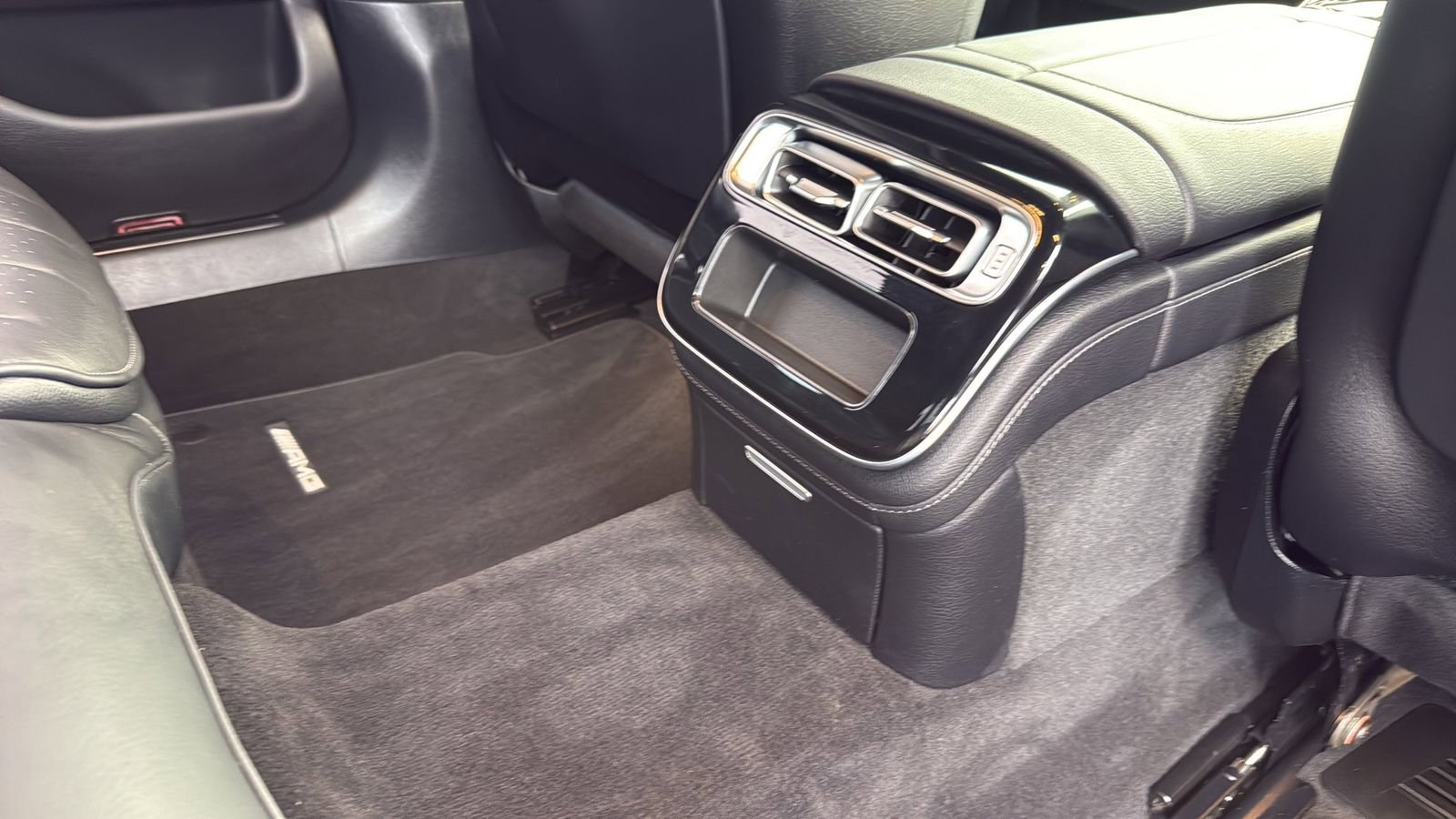 Used 2023 Mercedes-Benz S 500 4MATIC w/ AMG Line image 56