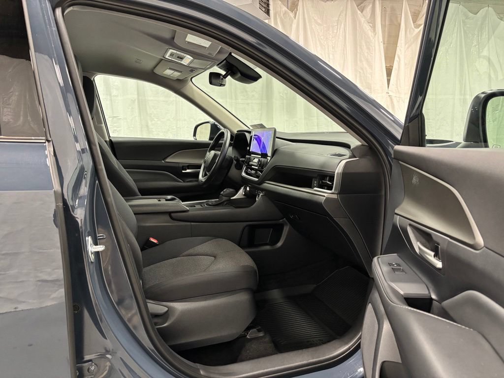 Used 2026 Toyota Grand Highlander AWD image 62