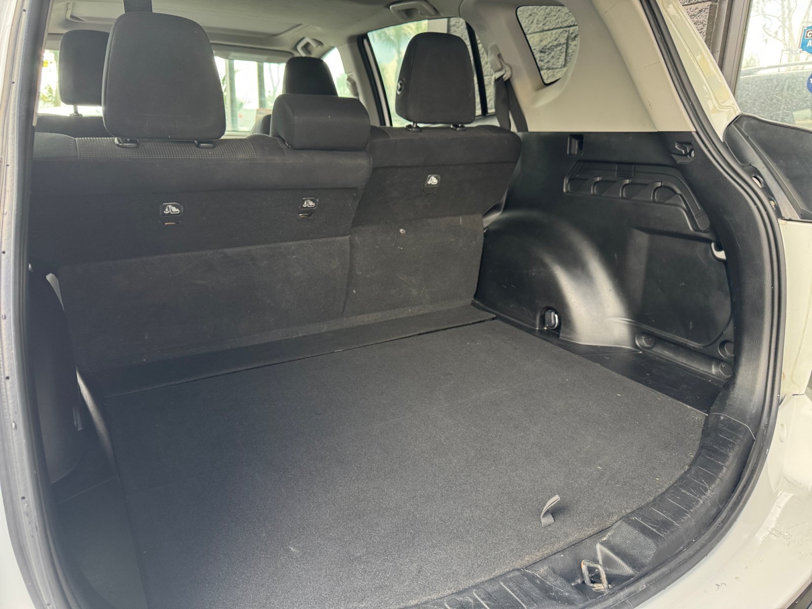 Used 2017 Toyota RAV4 XLE w/ Carpet Mat Package AWD/4WD image 17