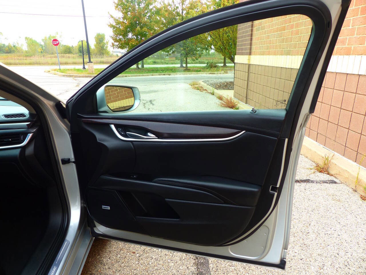 Used 2017 Cadillac XTS Luxury image 44