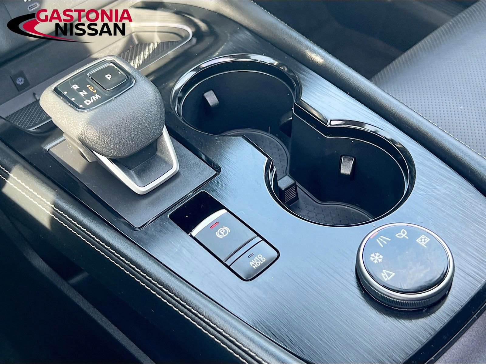 Used 2023 Nissan Rogue Platinum image 22