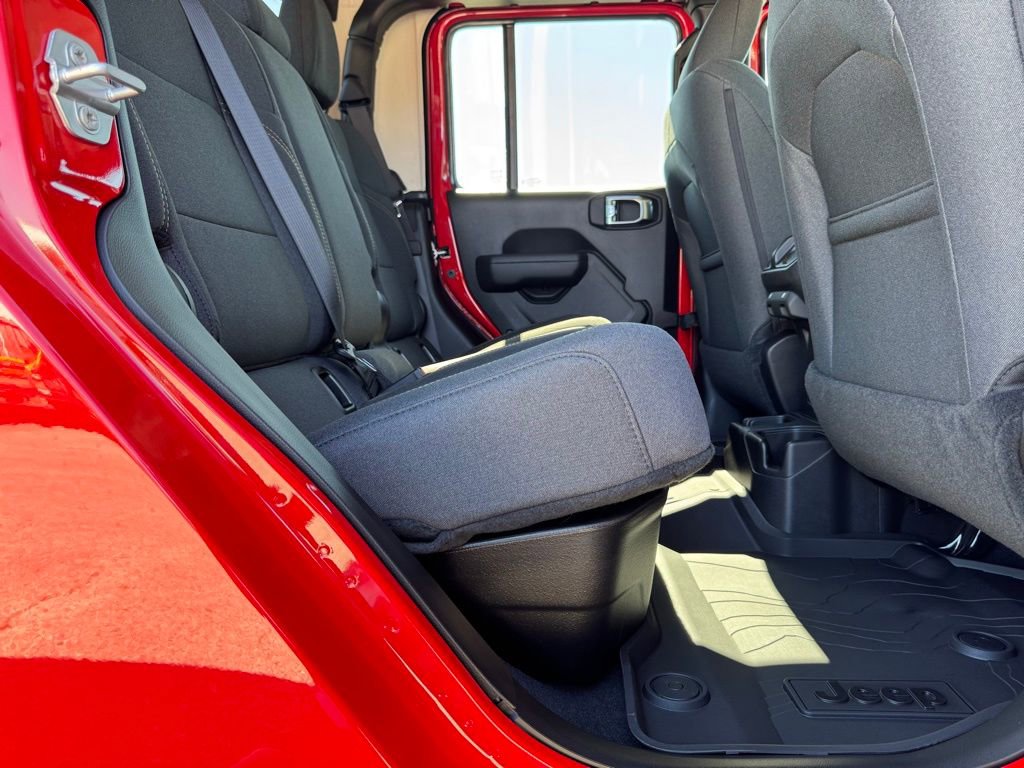 New 2025 Jeep Gladiator Willys image 27