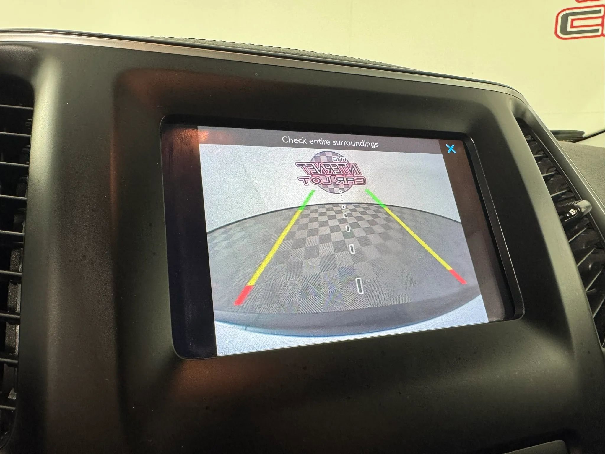 Used 2019 Jeep Cherokee Latitude w/ Cold Weather Group AWD/4WD image 17