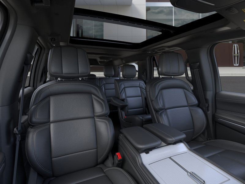 New 2025 Lincoln Navigator L Reserve image 10
