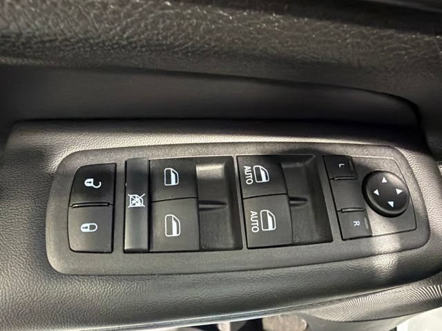 Used 2022 Jeep Grand Cherokee Laredo X AWD/4WD image 19