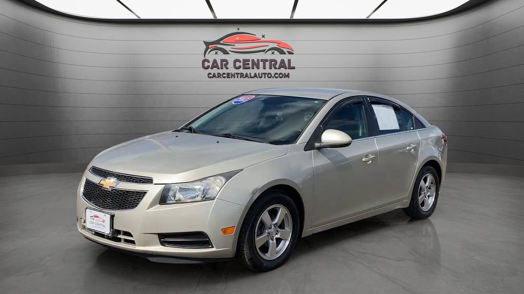 Used 2013 Chevrolet Cruze LT image 1