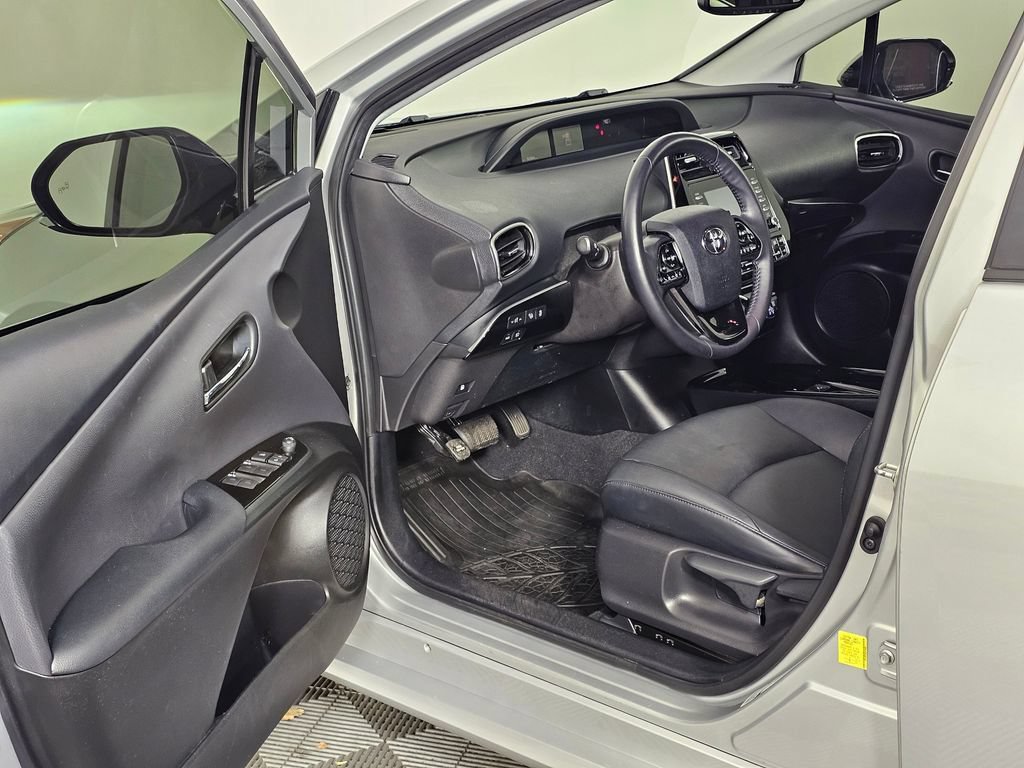Used 2020 Toyota Prius XLE w/ Advanced Technology Package AWD/4WD image 22