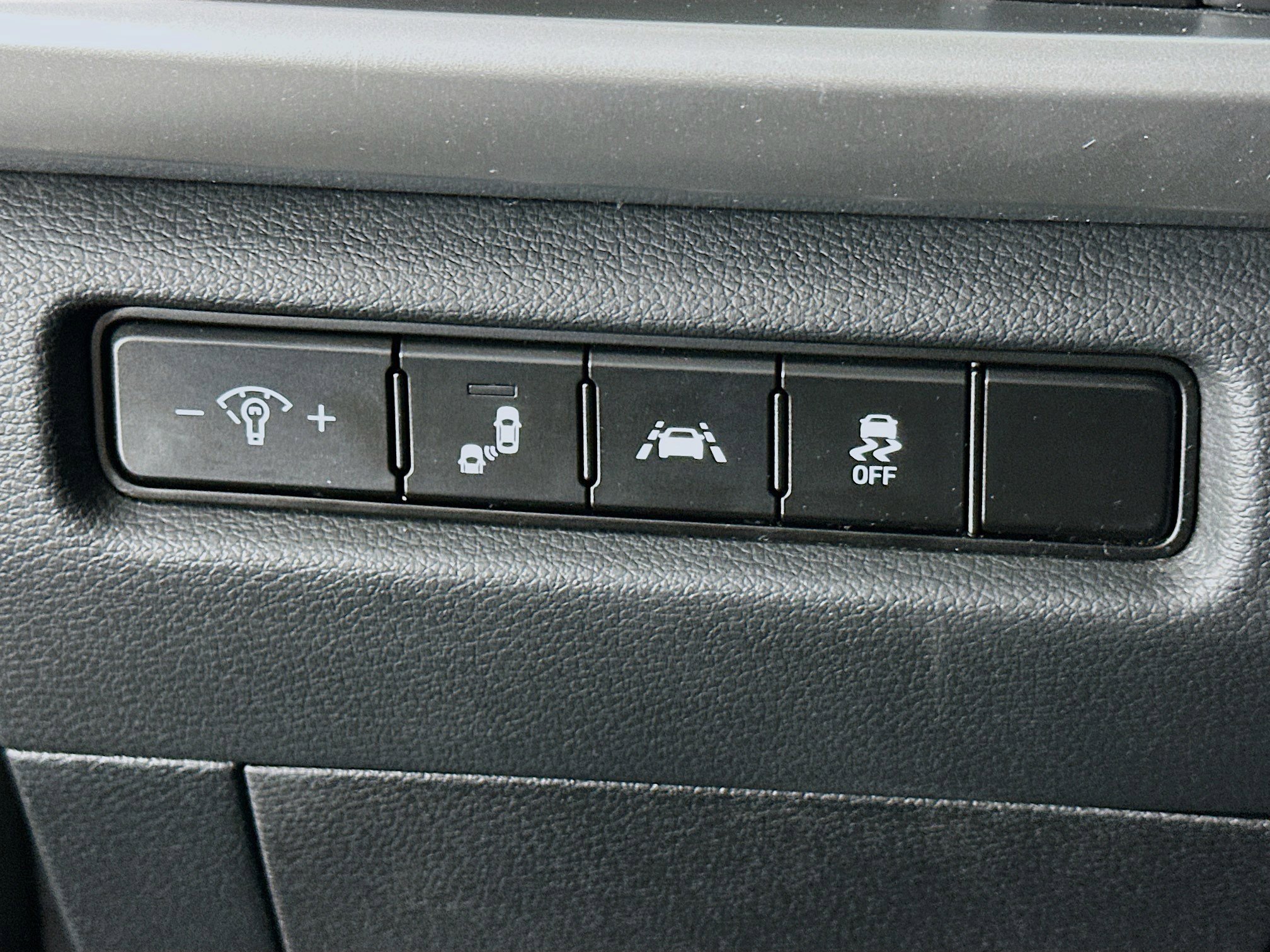 Used 2021 Kia Telluride LX image 17