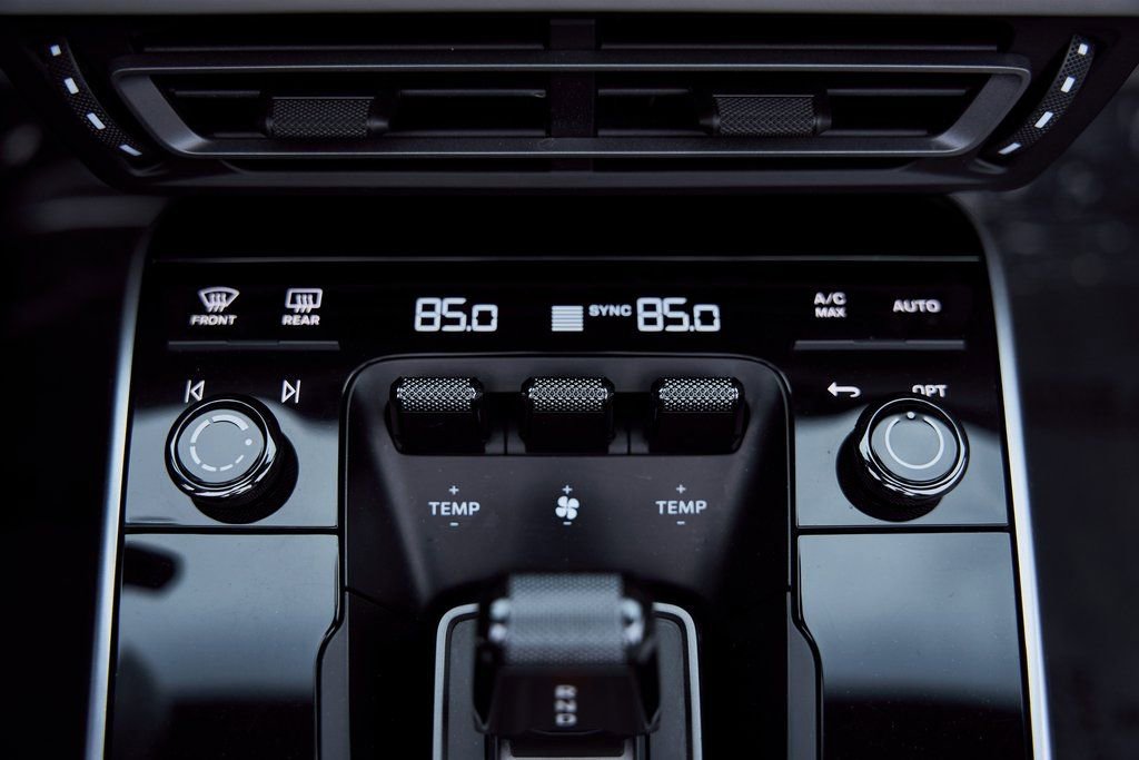 Used 2021 Porsche 911 Turbo S image 65