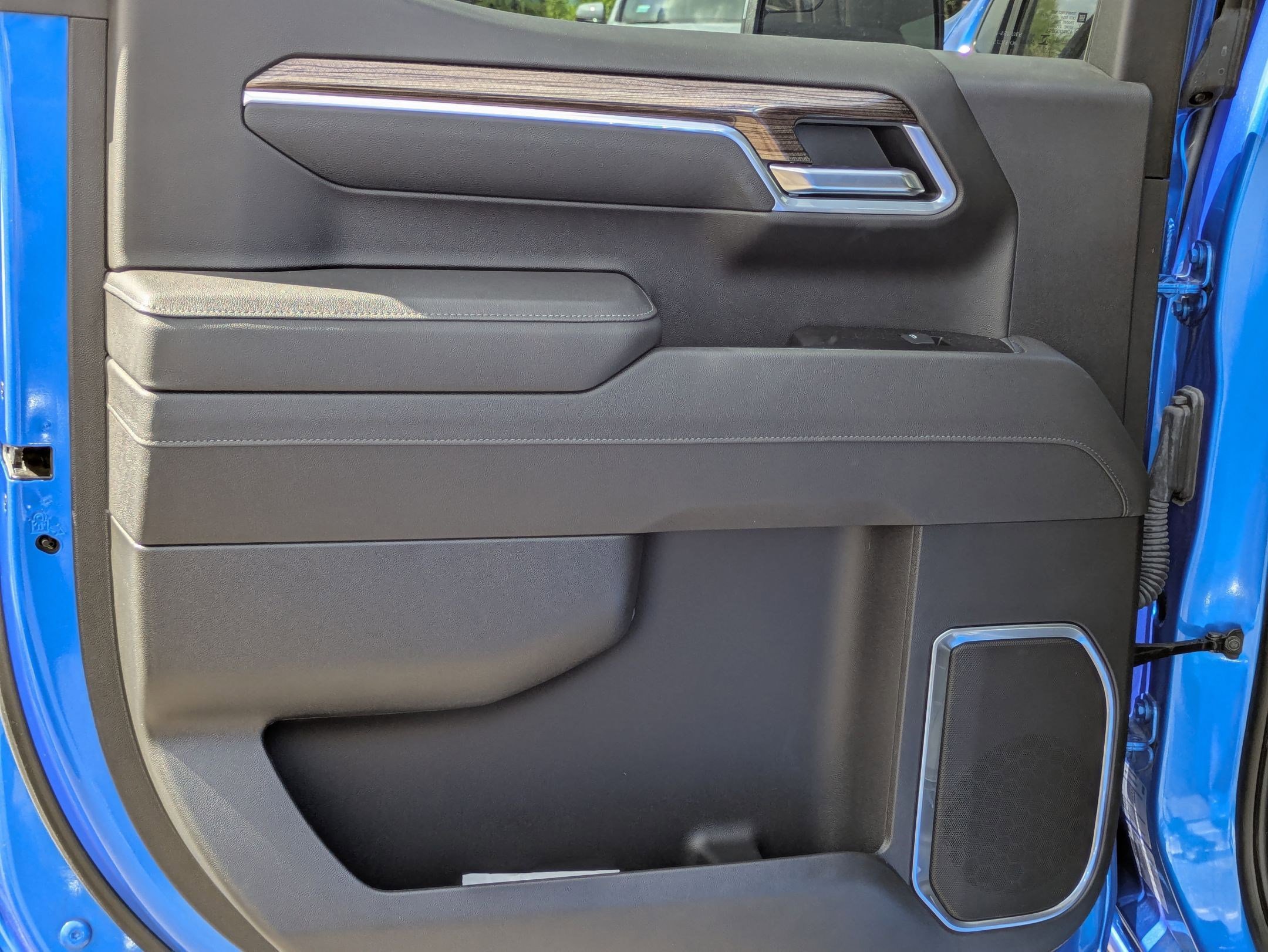 Used 2025 Chevrolet Silverado 1500 LT image 15