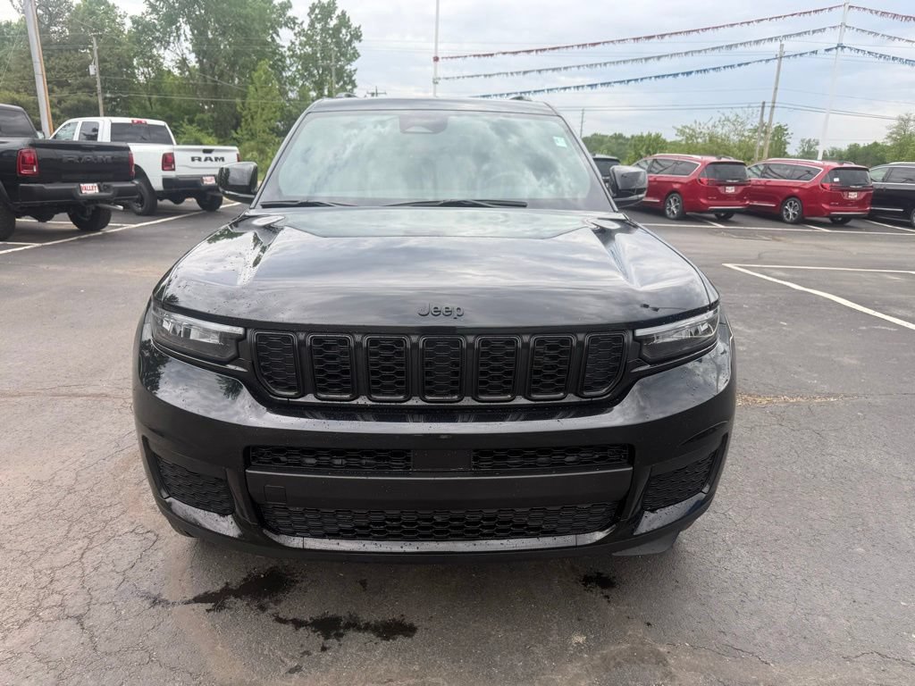 Used 2024 Jeep Grand Cherokee L Altitude AWD/4WD image 3