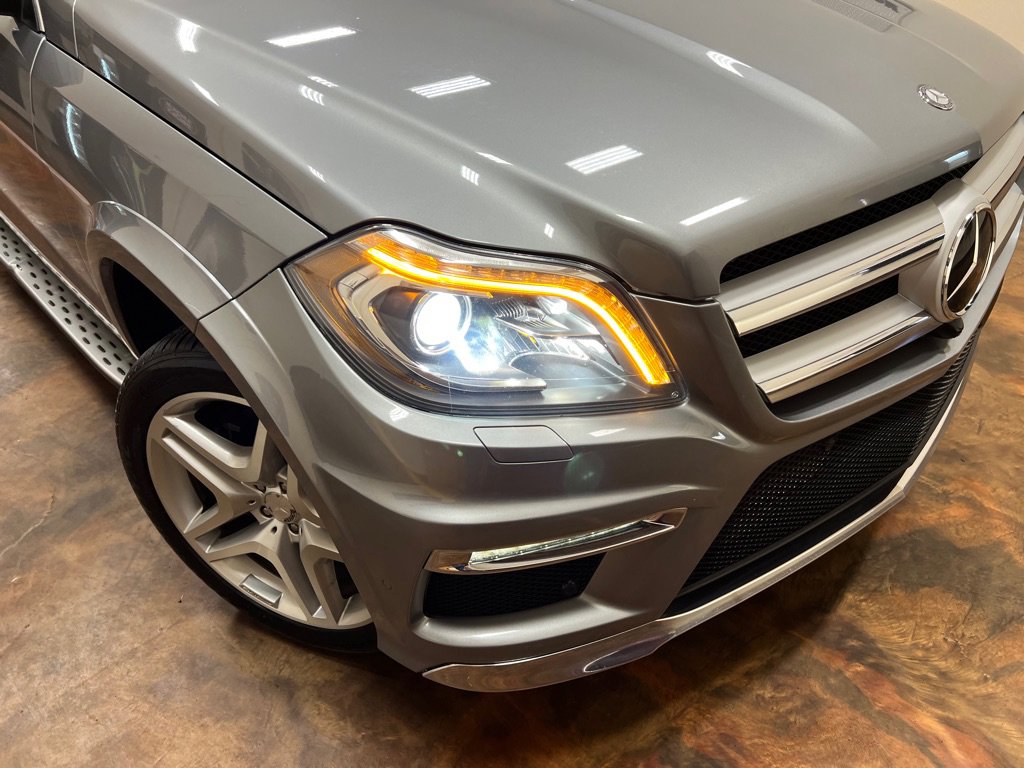 Used 2015 Mercedes-Benz GL 550 4MATIC image 45