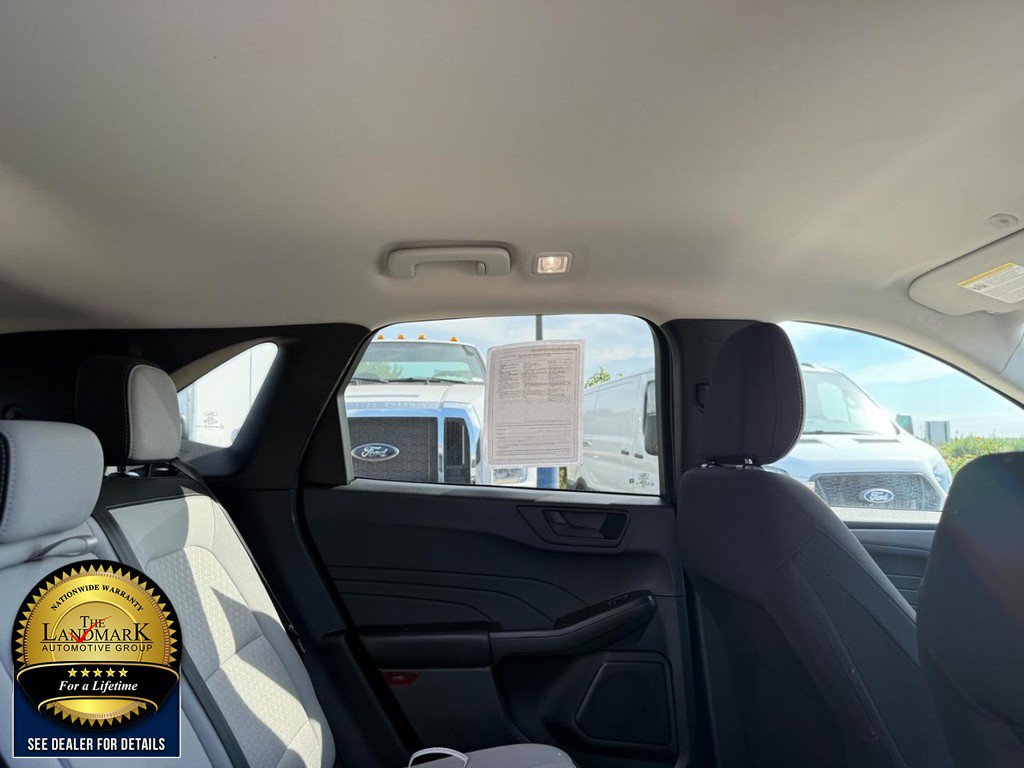 Certified 2025 Ford Escape Active AWD/4WD image 14