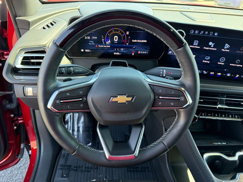 Used 2025 Chevrolet Traverse High Country FWD image 27