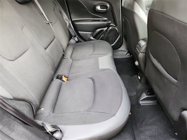 Used 2020 Jeep Renegade Altitude image 24