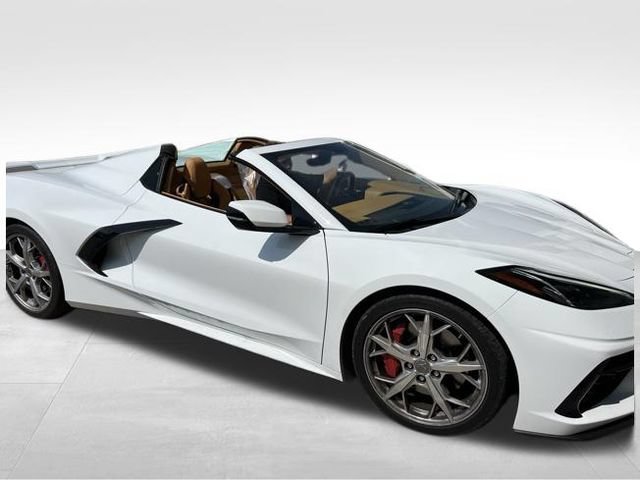 Used 2022 Chevrolet Corvette Stingray Premium Conv w/ Z51 Performance Package RWD image 9
