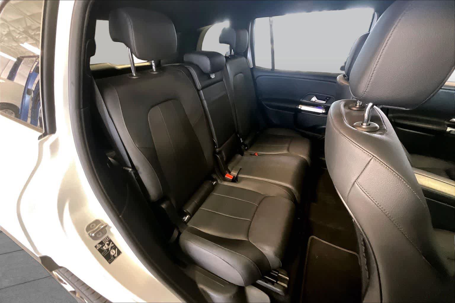 Used 2024 Mercedes-Benz GLB 250 image 17
