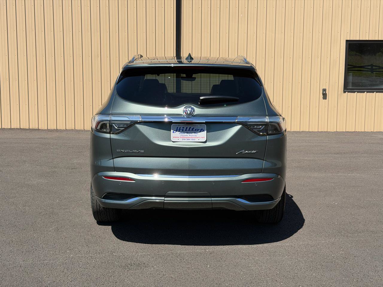 Used 2022 Buick Enclave Avenir w/ Avenir Technology Package FWD image 4