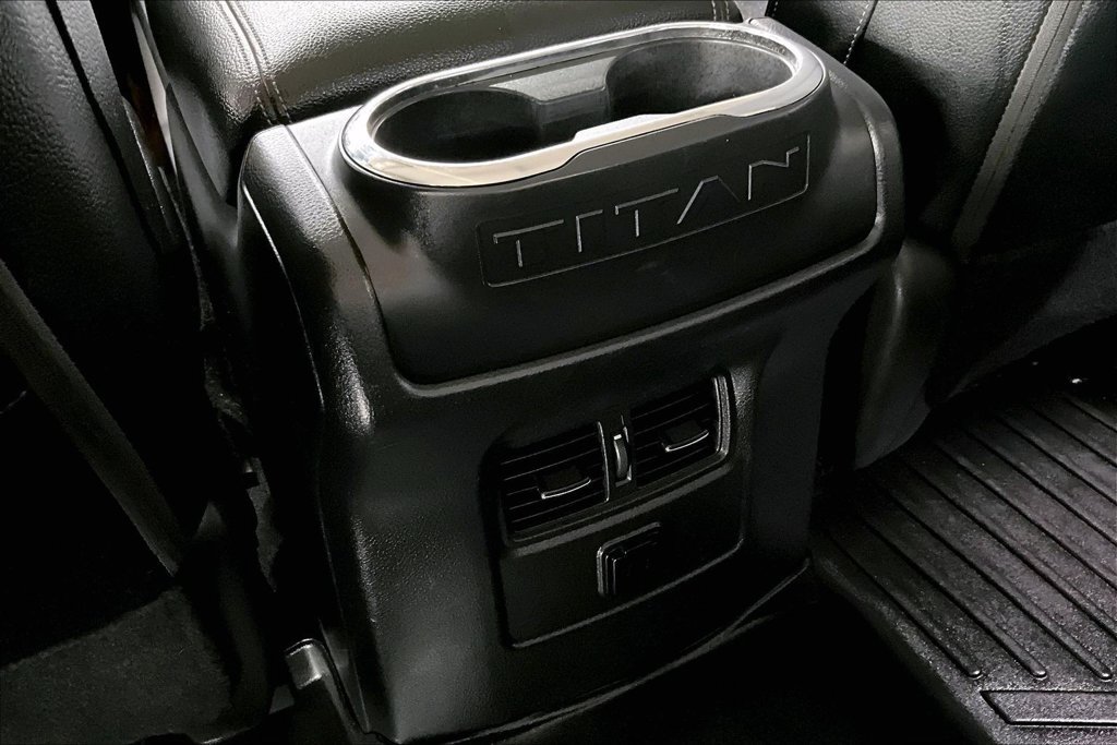 Used 2017 Nissan Titan SL AWD/4WD image 10
