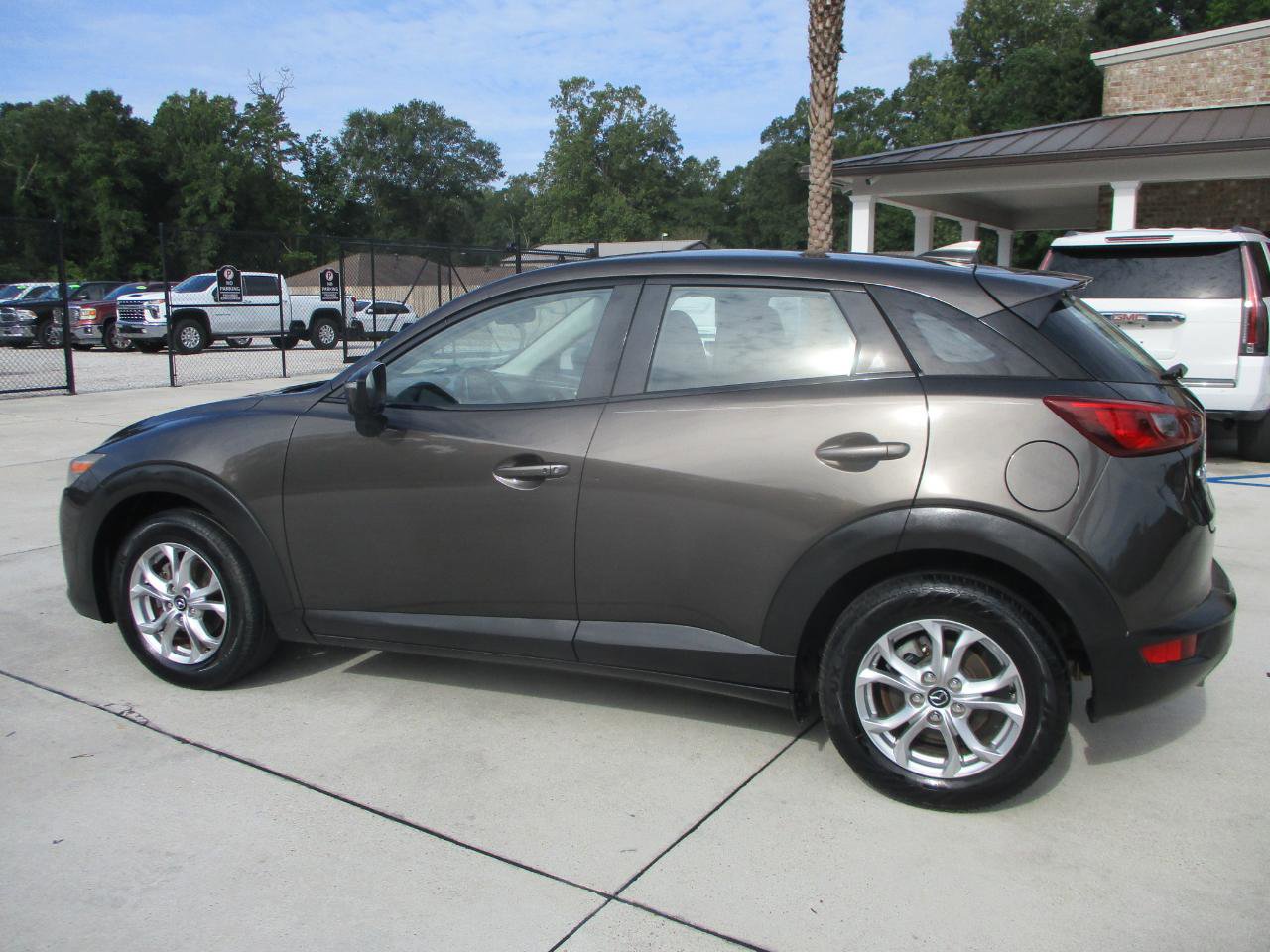 Used 2016 MAZDA CX-3 Touring FWD image 2