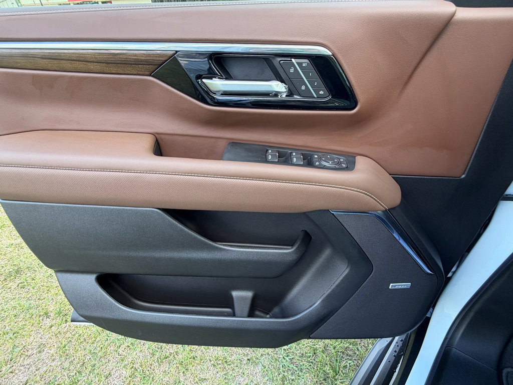 New 2026 Chevrolet Suburban High Country image 21