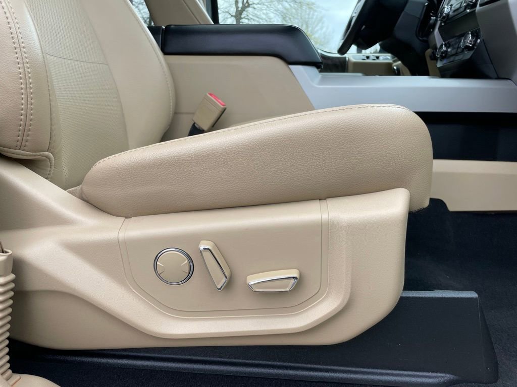 Used 2019 Ford F250 Lariat w/ Lariat Ultimate Package image 31