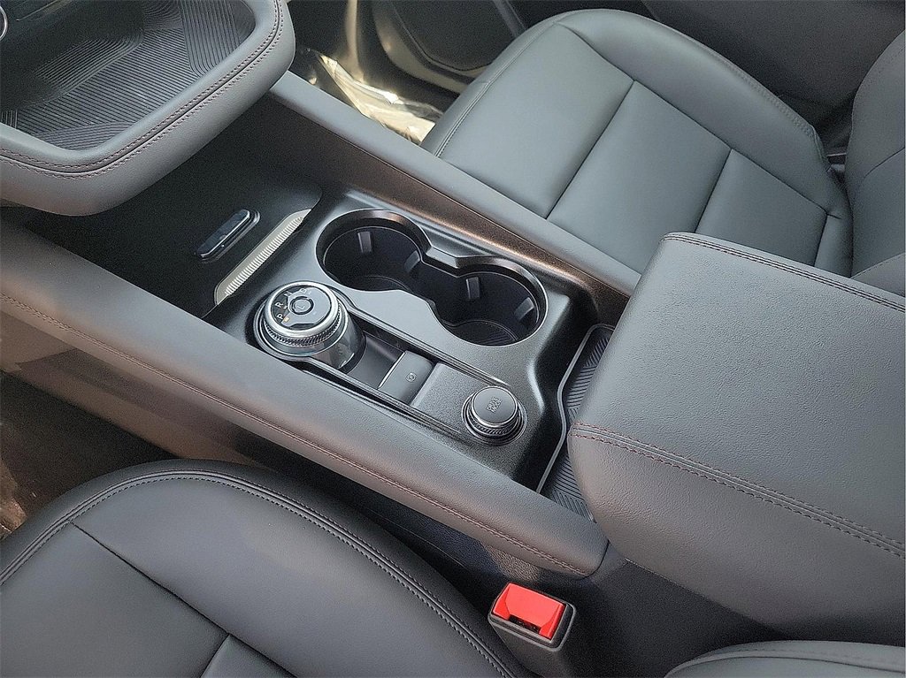 New 2025 Ford Explorer Active w/ Active Comfort Package image 19