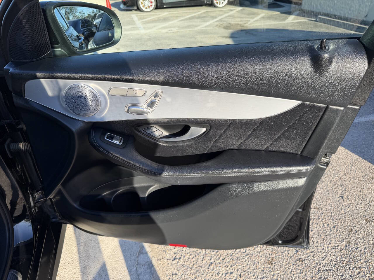 Used 2019 Mercedes-Benz GLC 350e 4MATIC w/ AMG Line image 33