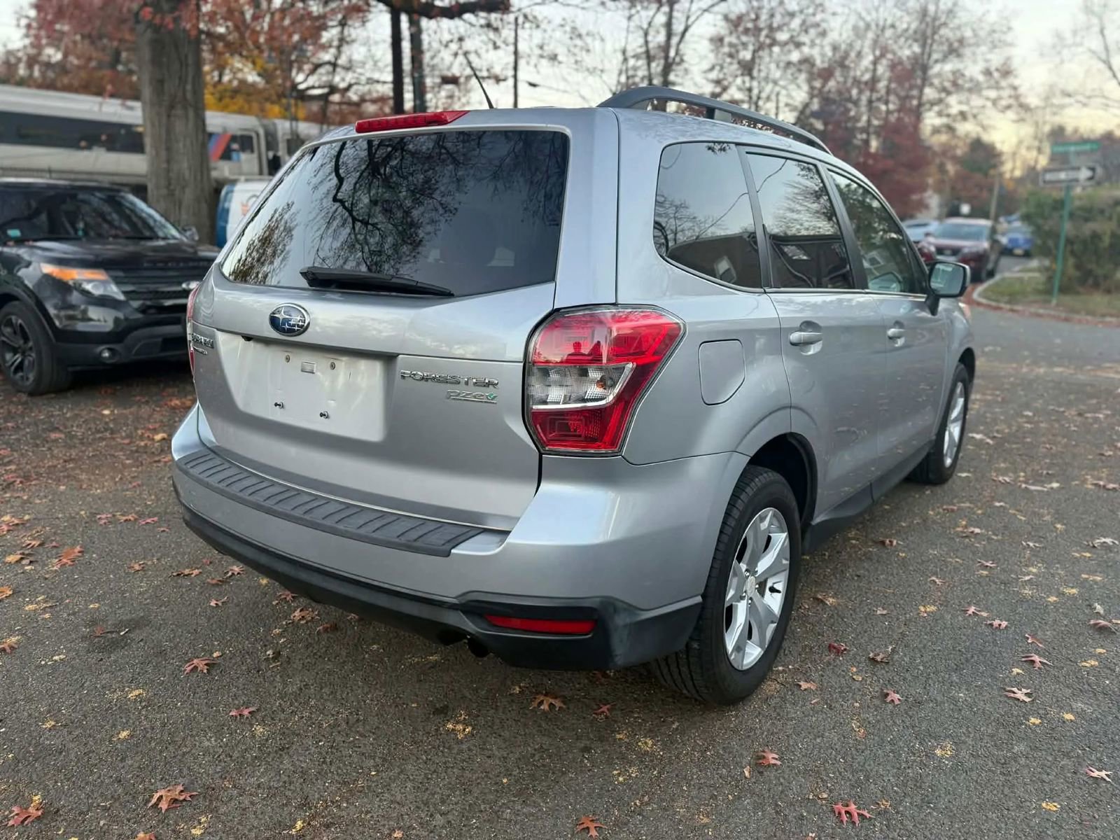 Used 2015 Subaru Forester 2.5i Premium w/ All-Weather Package image 6