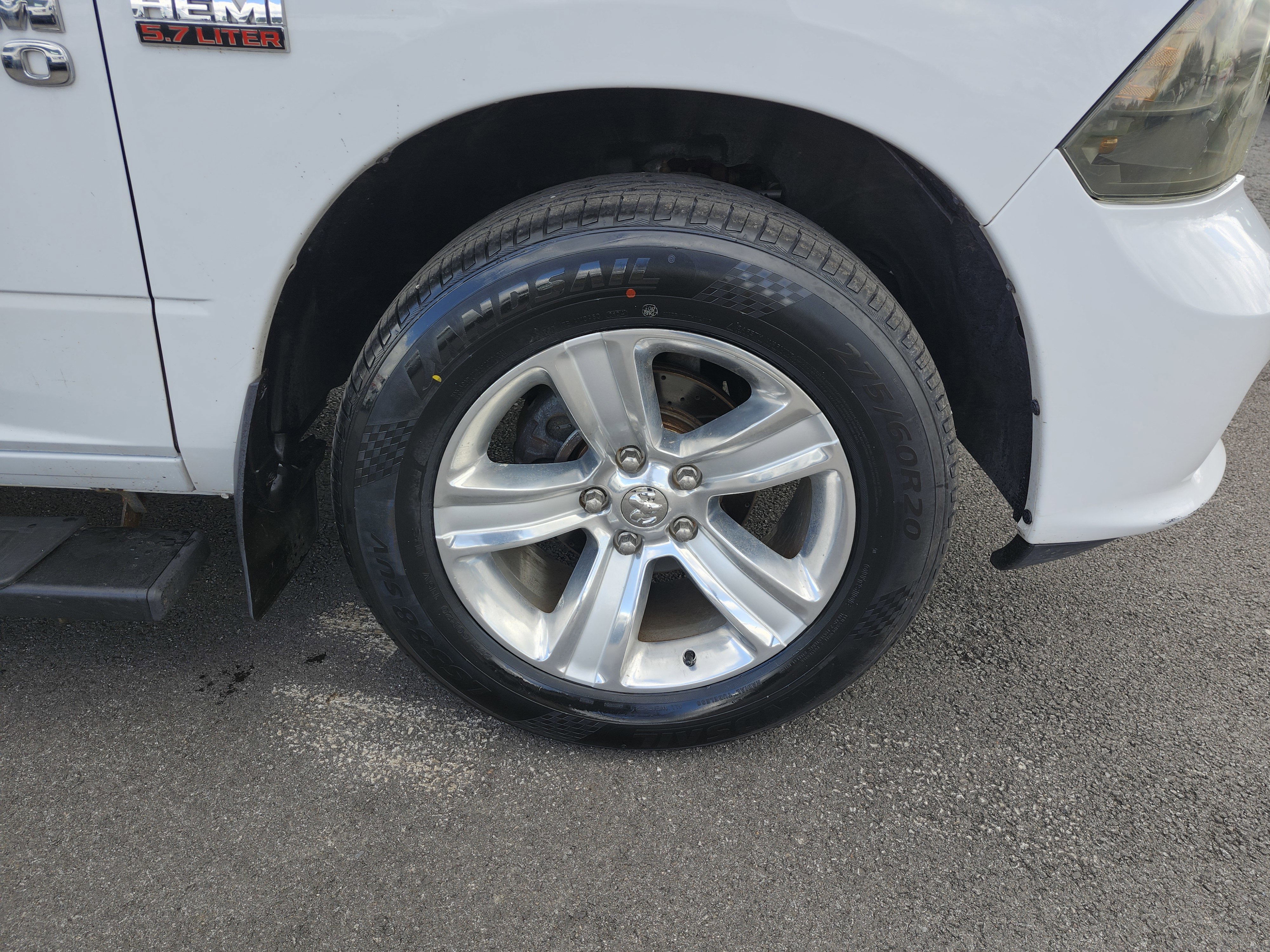 Used 2016 RAM 1500 Express image 9