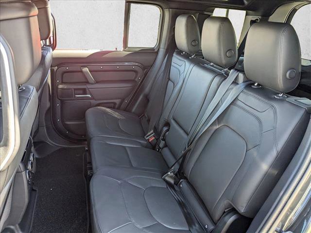 Used 2025 Land Rover Defender 110 X-Dynamic SE image 16