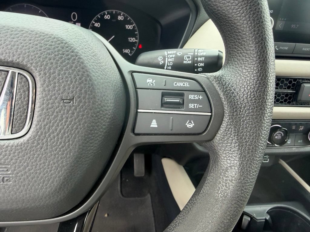 Used 2023 Honda HR-V LX image 25