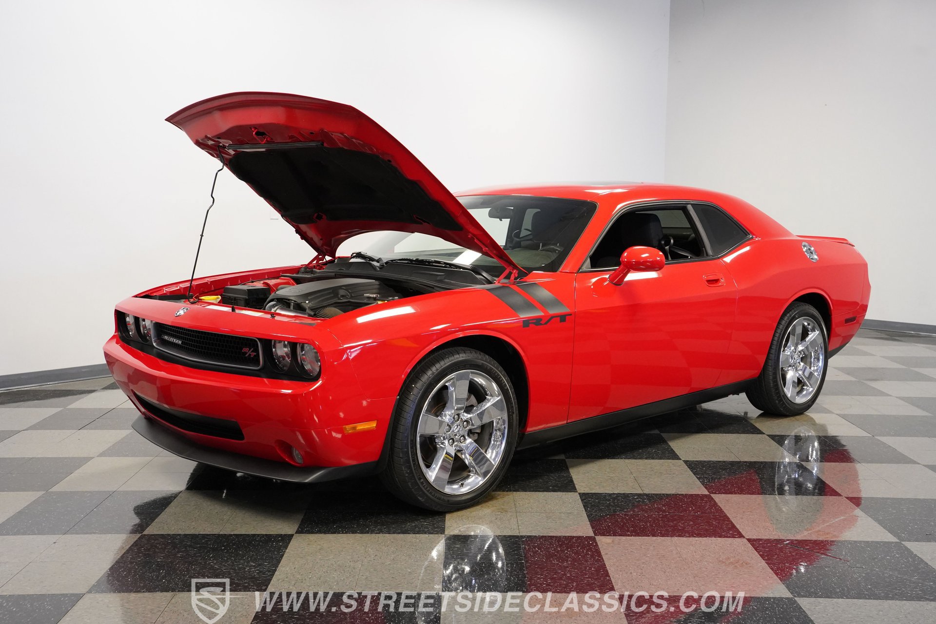Used 2009 Dodge Challenger R/T RWD image 32