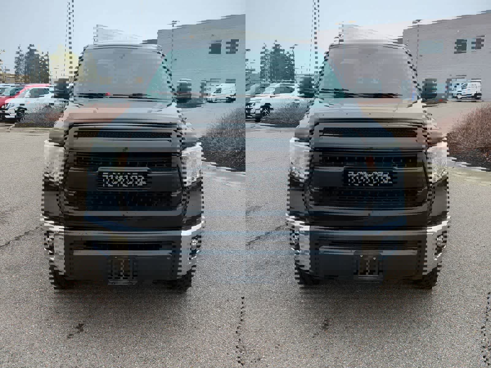 Used 2017 Toyota Tundra SR5 AWD/4WD image 3