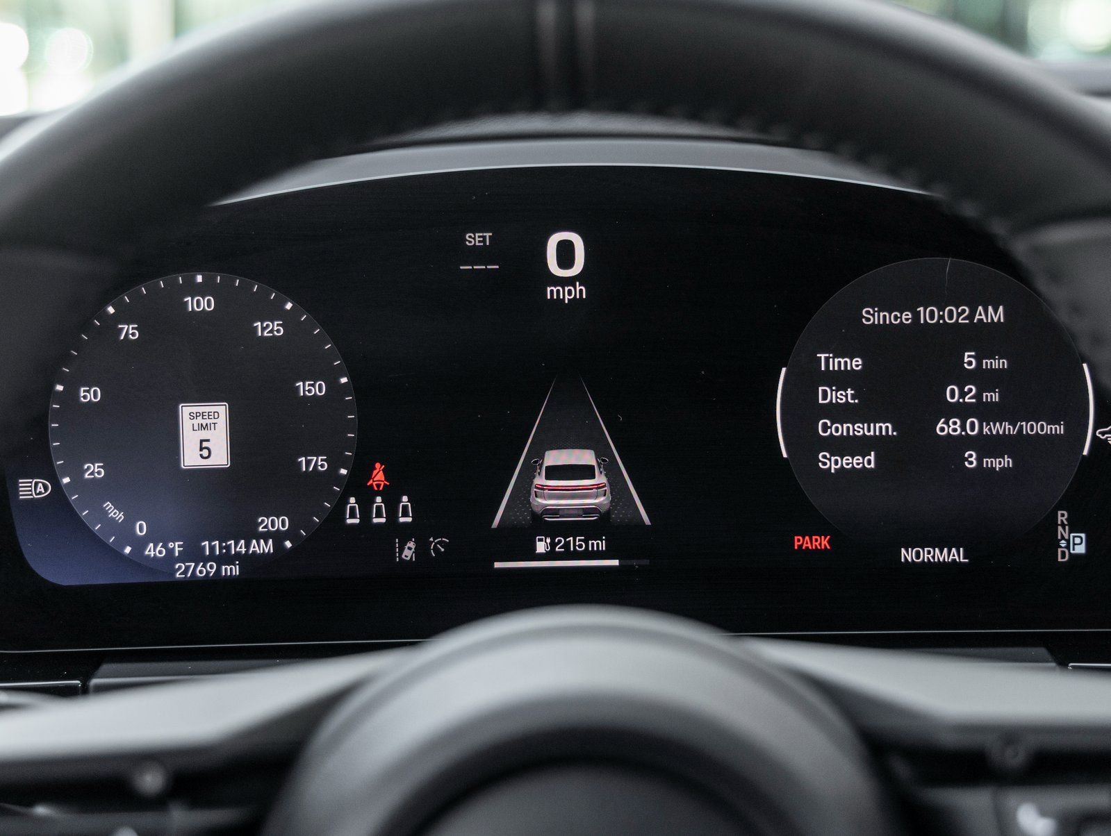 Certified 2025 Porsche Macan Electric image 27