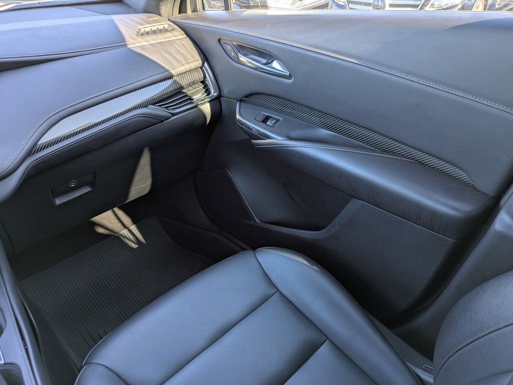 Certified 2023 Cadillac XT4 Sport w/ Cold Weather Package image 15