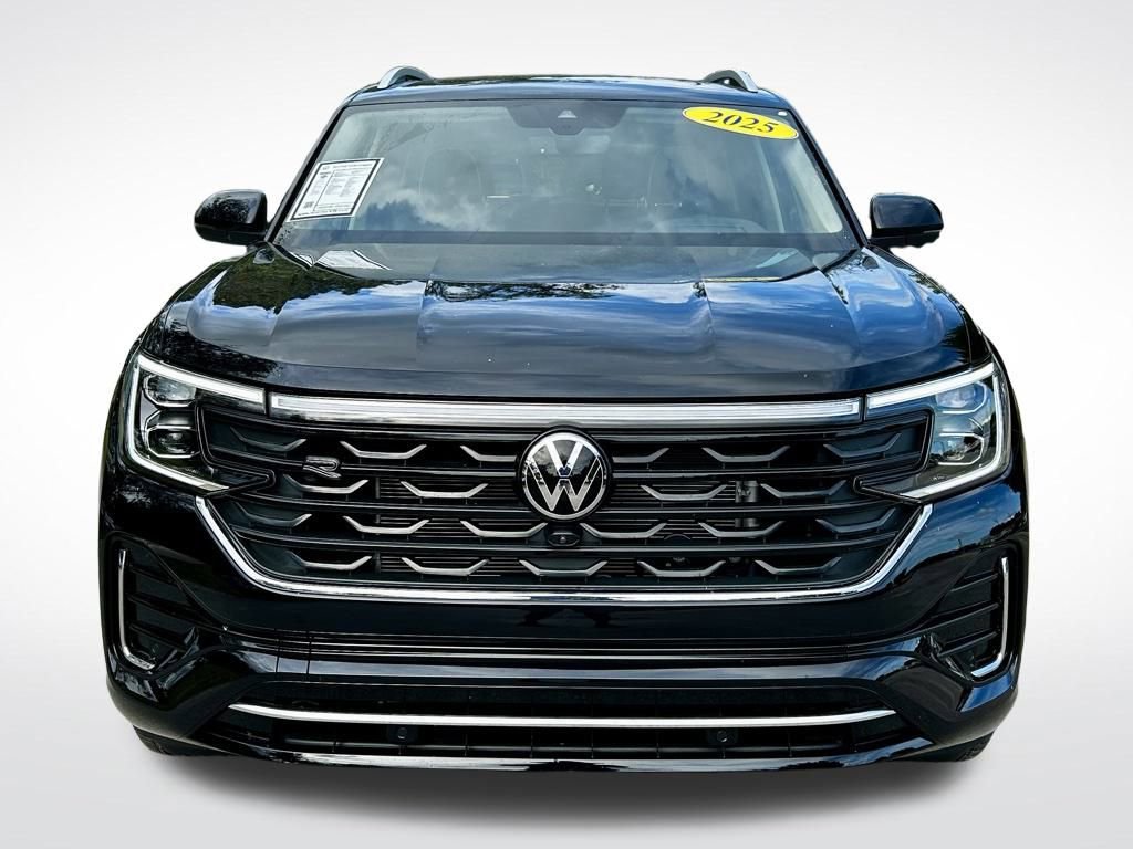 Used 2025 Volkswagen Atlas SEL Premium R-Line image 2