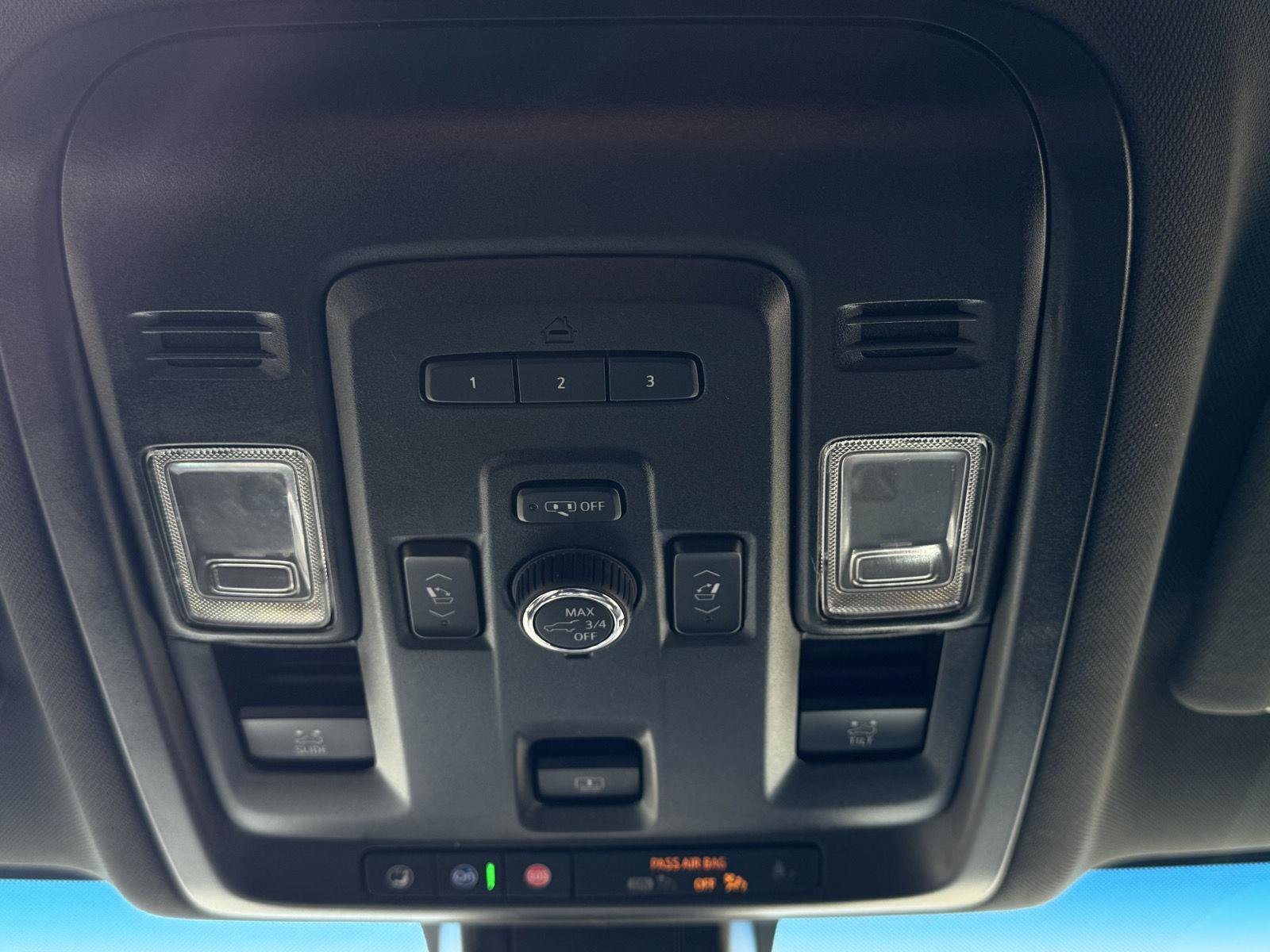 Used 2021 GMC Yukon SLT w/ SLT Luxury Plus Package image 28