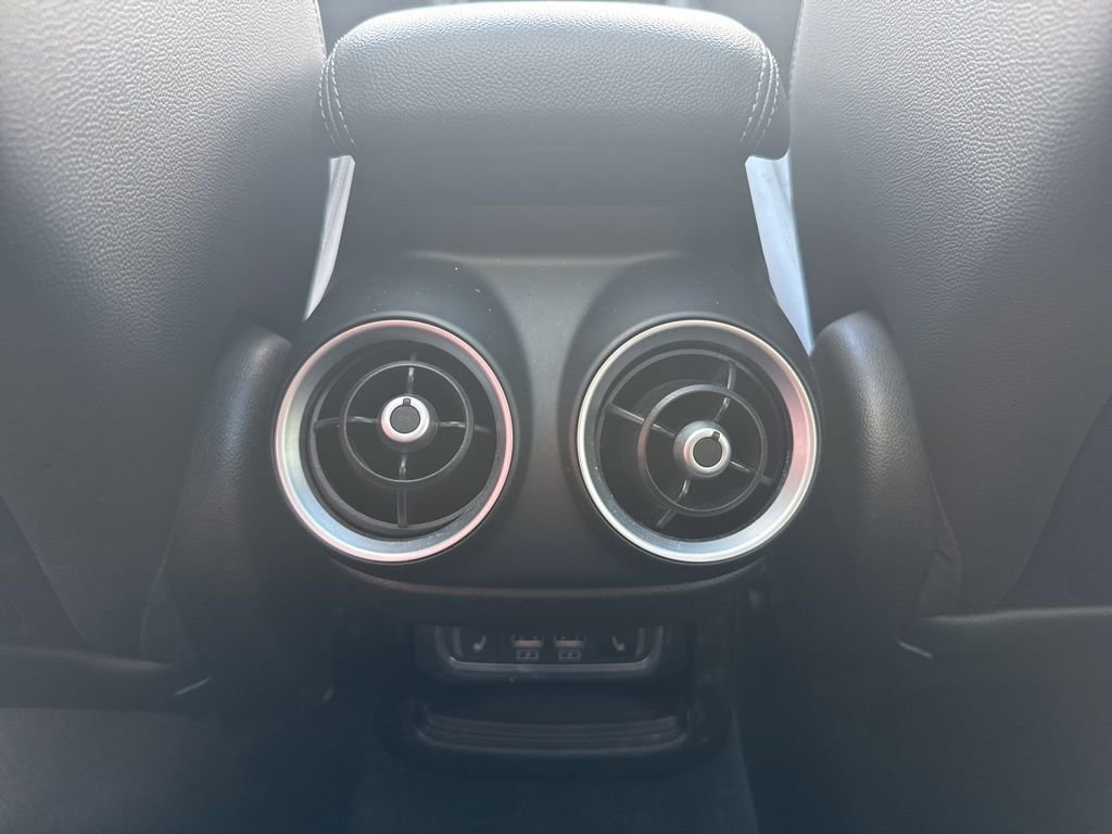 Used 2022 Alfa Romeo Stelvio Veloce image 52