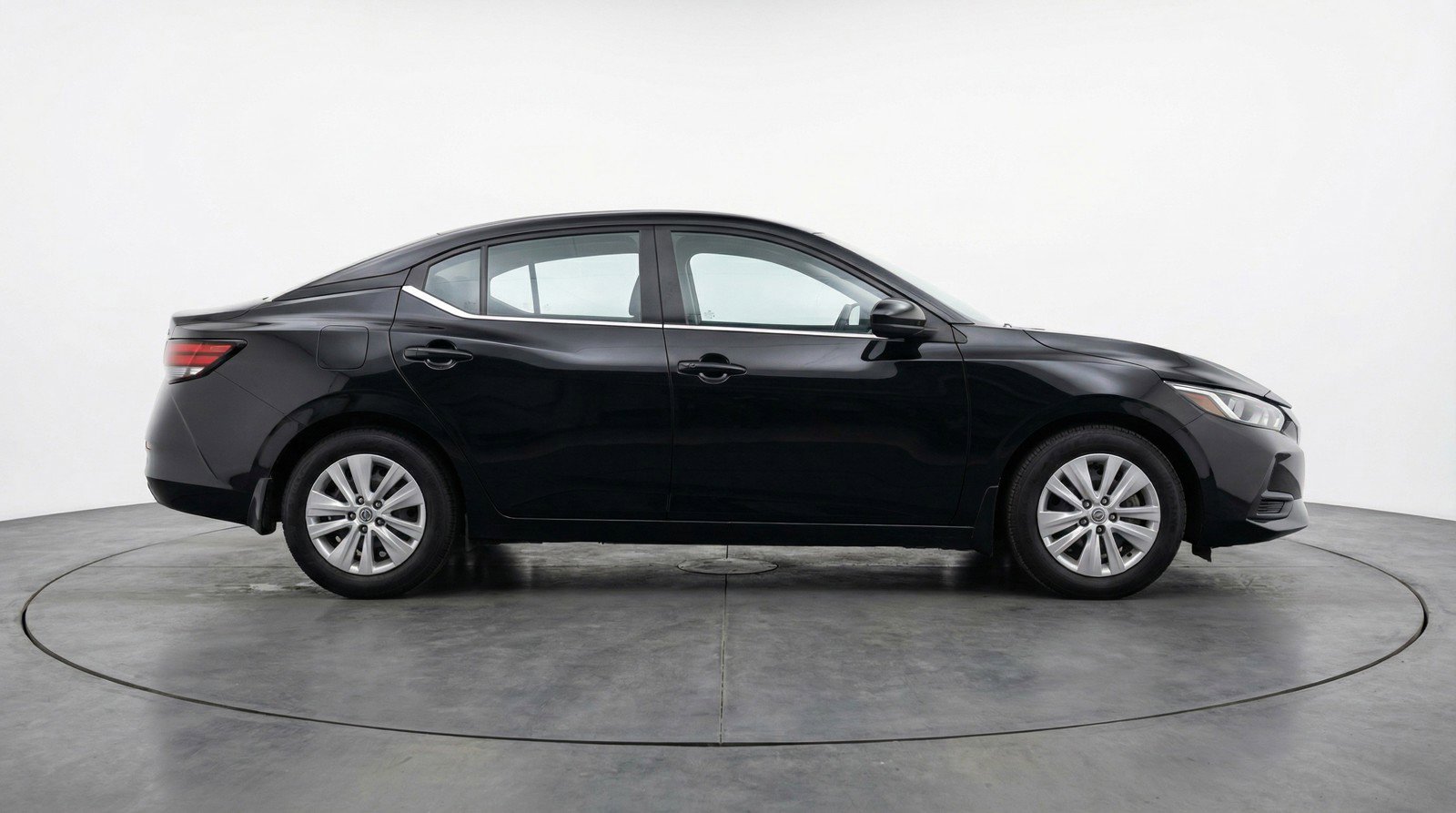 Used 2025 Nissan Sentra S image 11