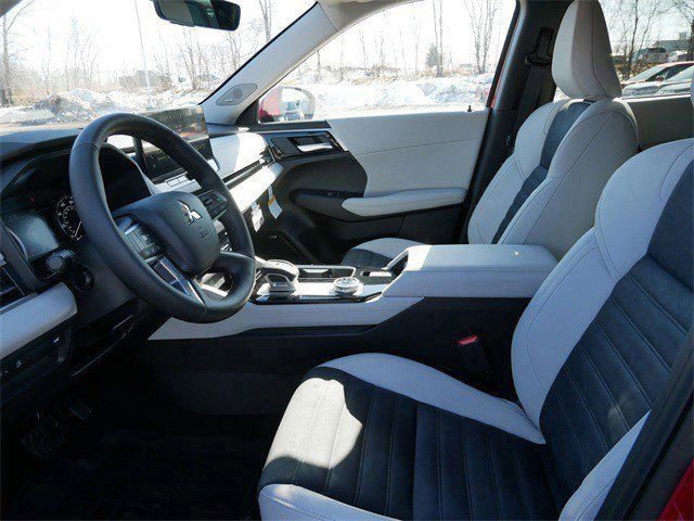 New 2026 Mitsubishi Outlander SE image 4