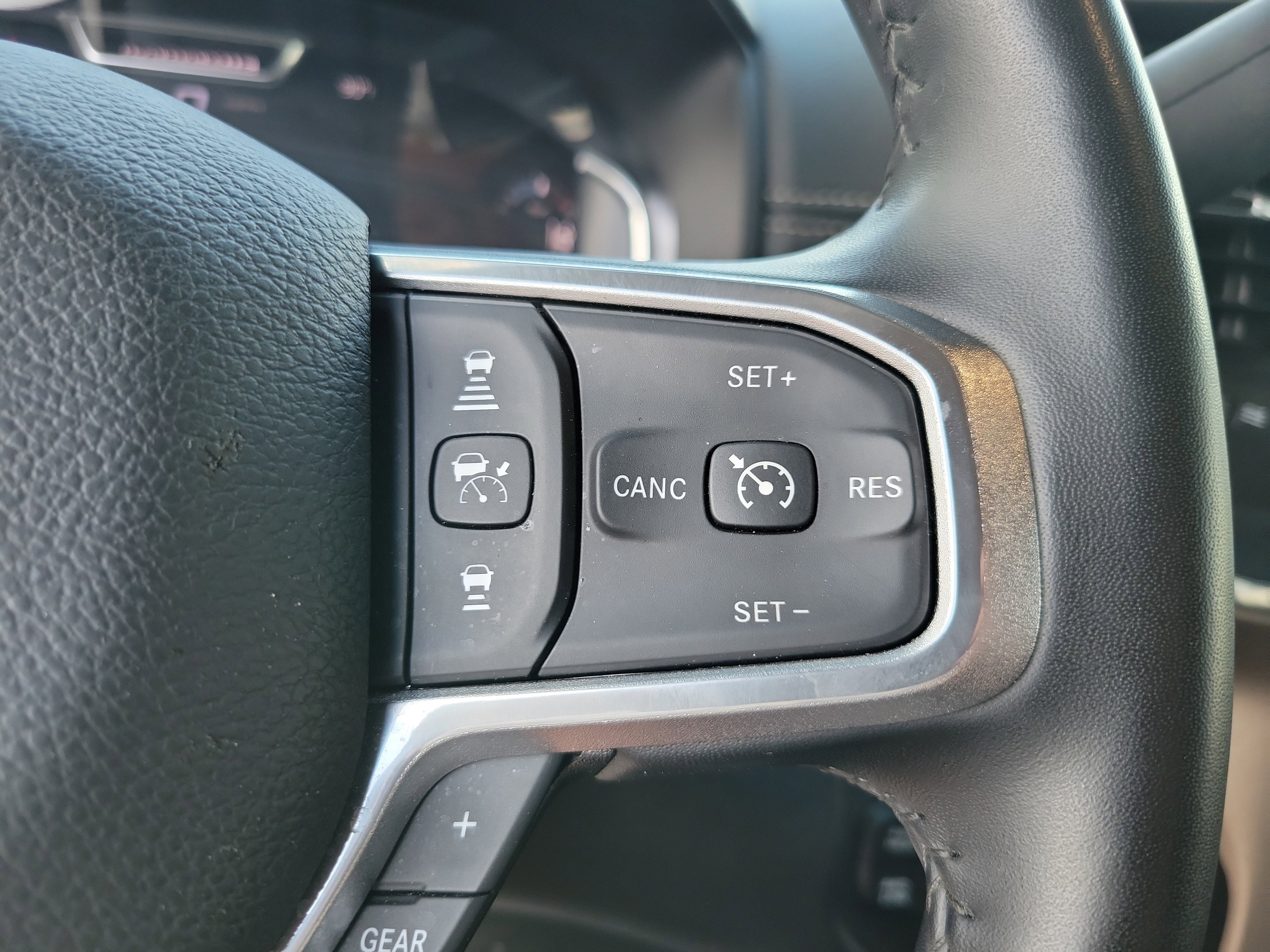 Used 2024 RAM 2500 Laramie w/ Safety Group image 18