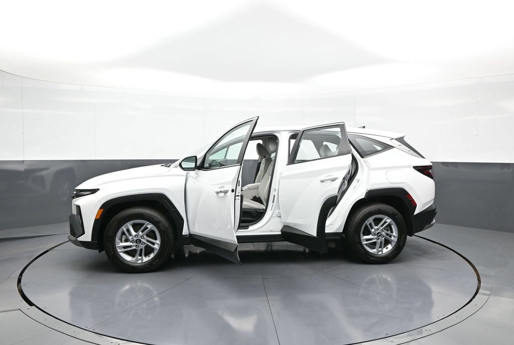 Certified 2025 Hyundai Tucson SE AWD/4WD image 42