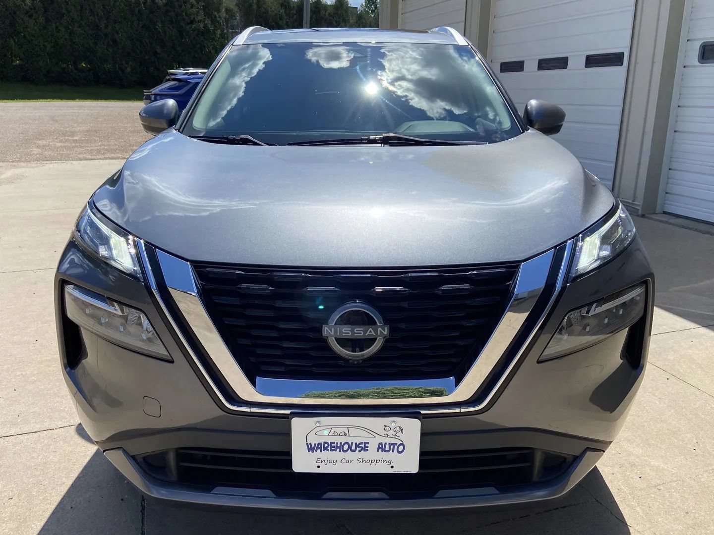 Used 2023 Nissan Rogue SL AWD/4WD image 3