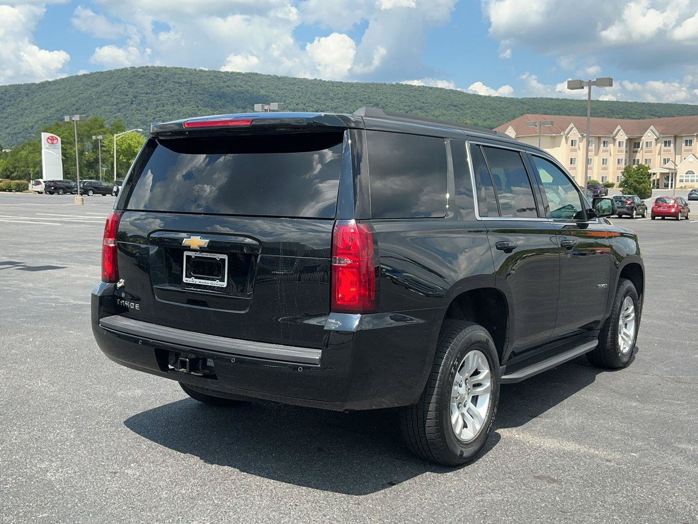 Used 2018 Chevrolet Tahoe LS AWD/4WD image 7